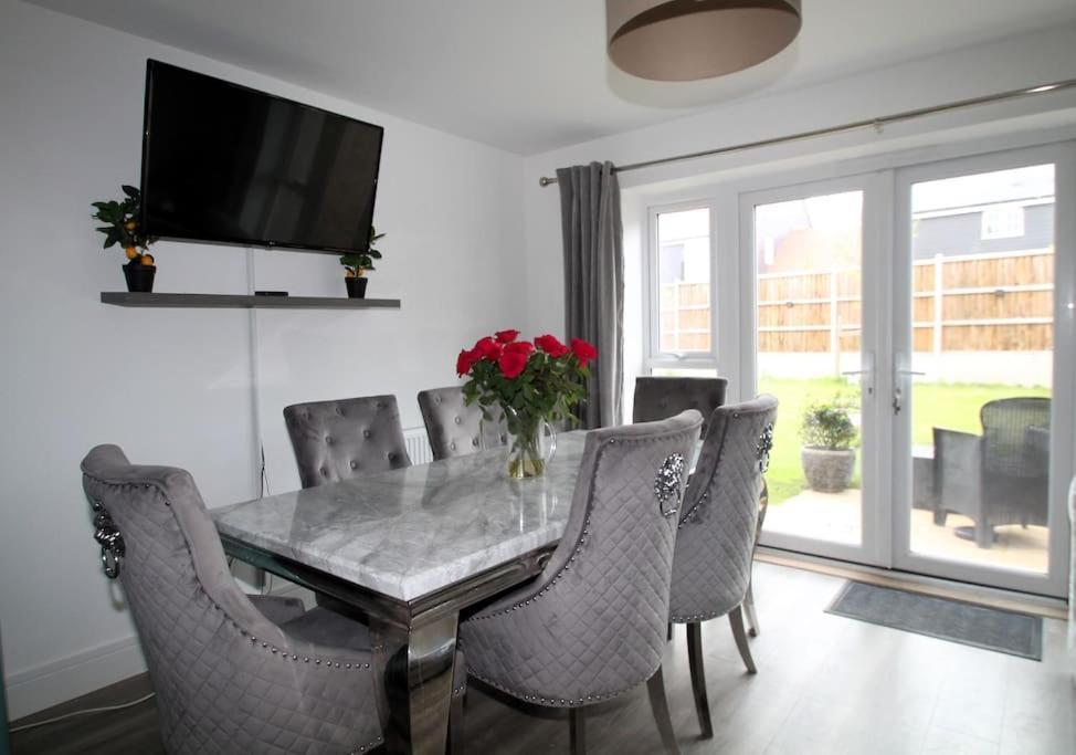 Beaulieu Park - Sleeps 10 - Chelmsford Broomfield (Essex) Exterior foto